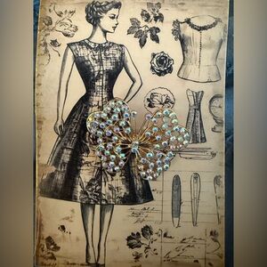 Vintage Glamour Gold Butterfly Brooch with Iridescent Accents